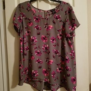 Torrid Gray Hi-Lo top with Pink Flowers, sz 2