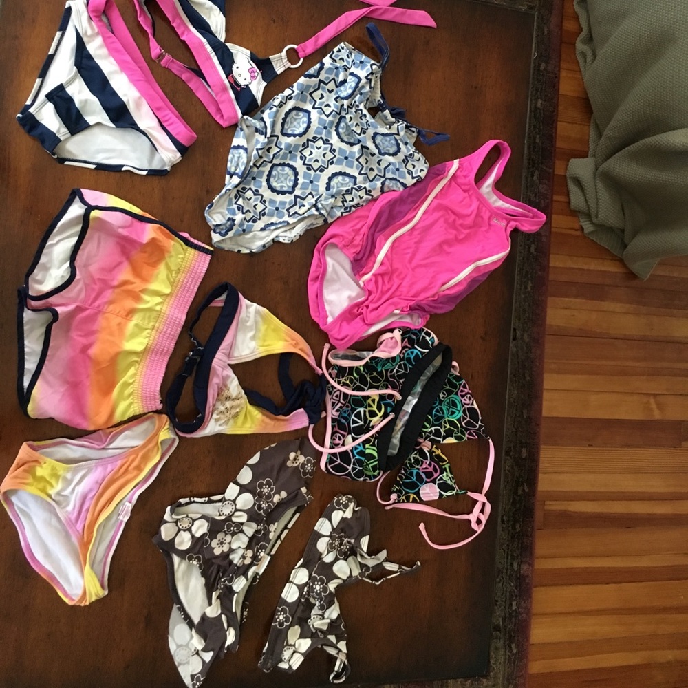 6 swimming suit set 4-5 years  différents brands