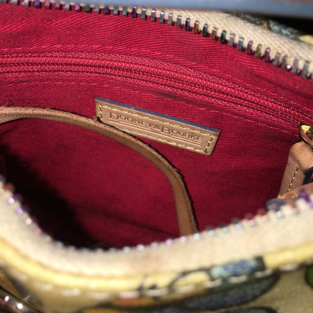 Mini authentic Dooney & Bourke purse - Picture 3 of 3