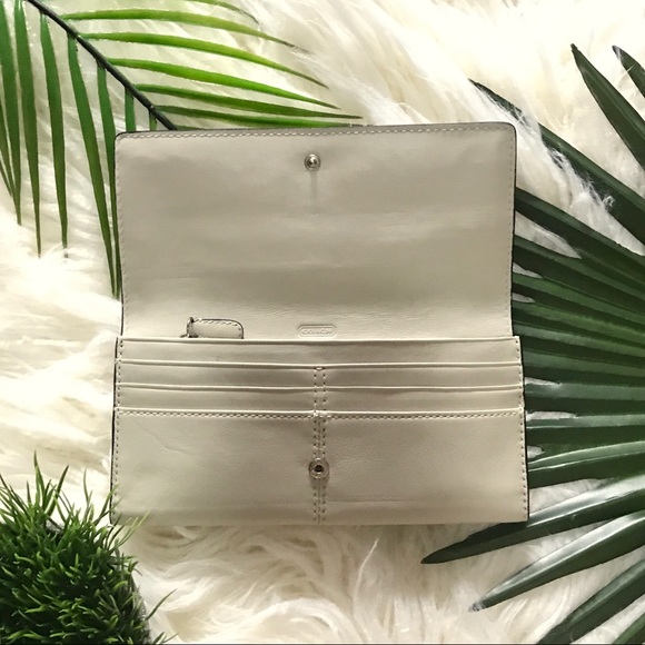 Coach Navy White Zipped Continental Wallet - Picture 3 of 5