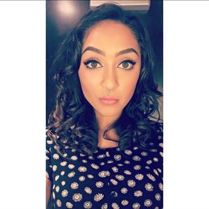 Meet your Posher, Sydney