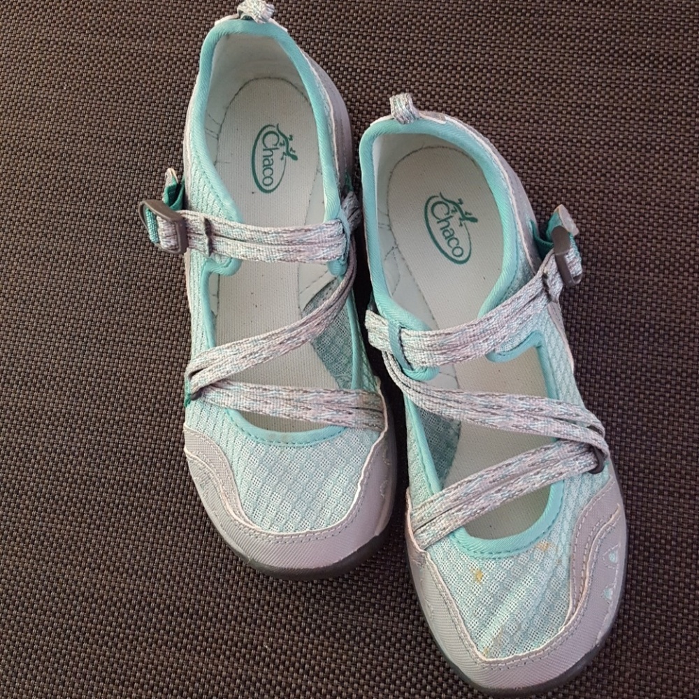 Chaco hiking shoe