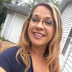 Meet your Posher, Yolanda