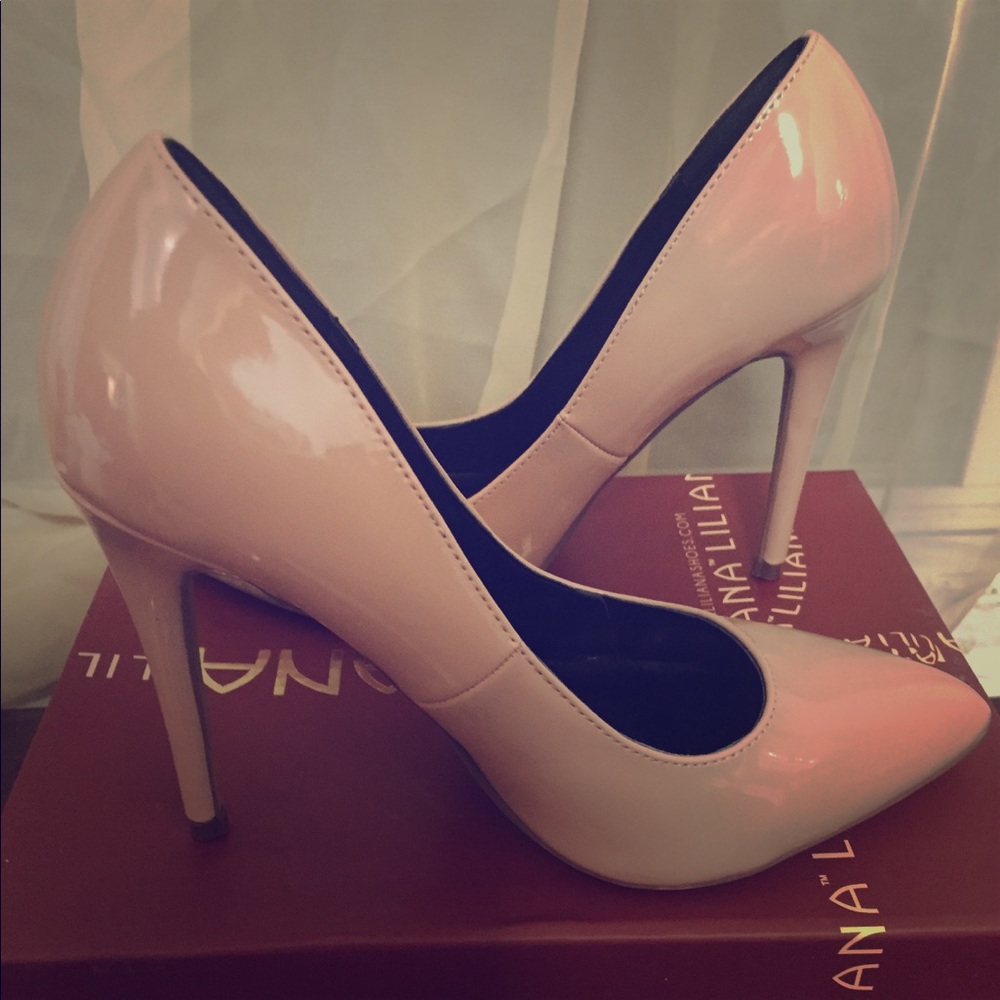 For @pinky45! Shoe Bundle - Vince Camuto & Liliana