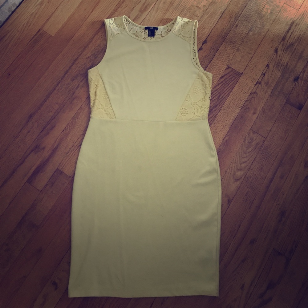A blush yellow H&M sun dress