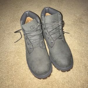 Grey Timberlands