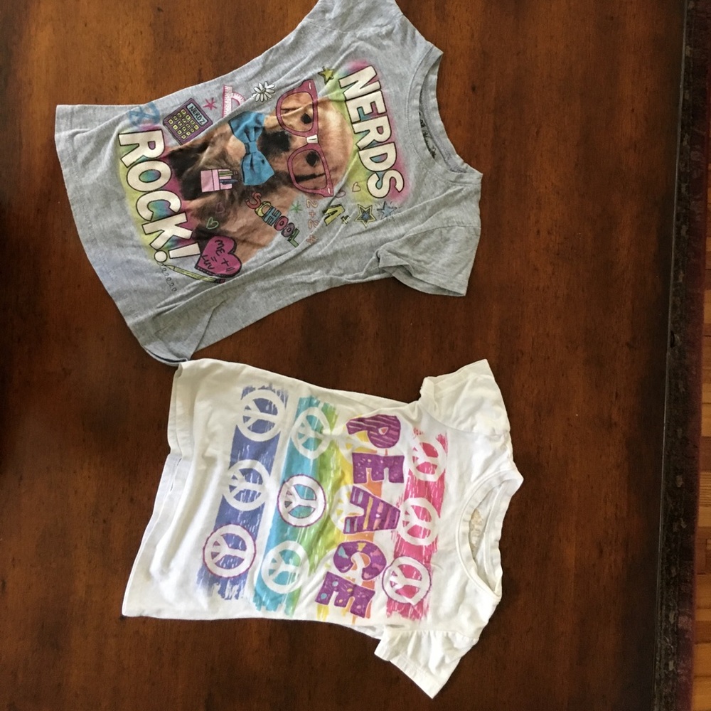 2 tee shirt nice graphic design size 8-10