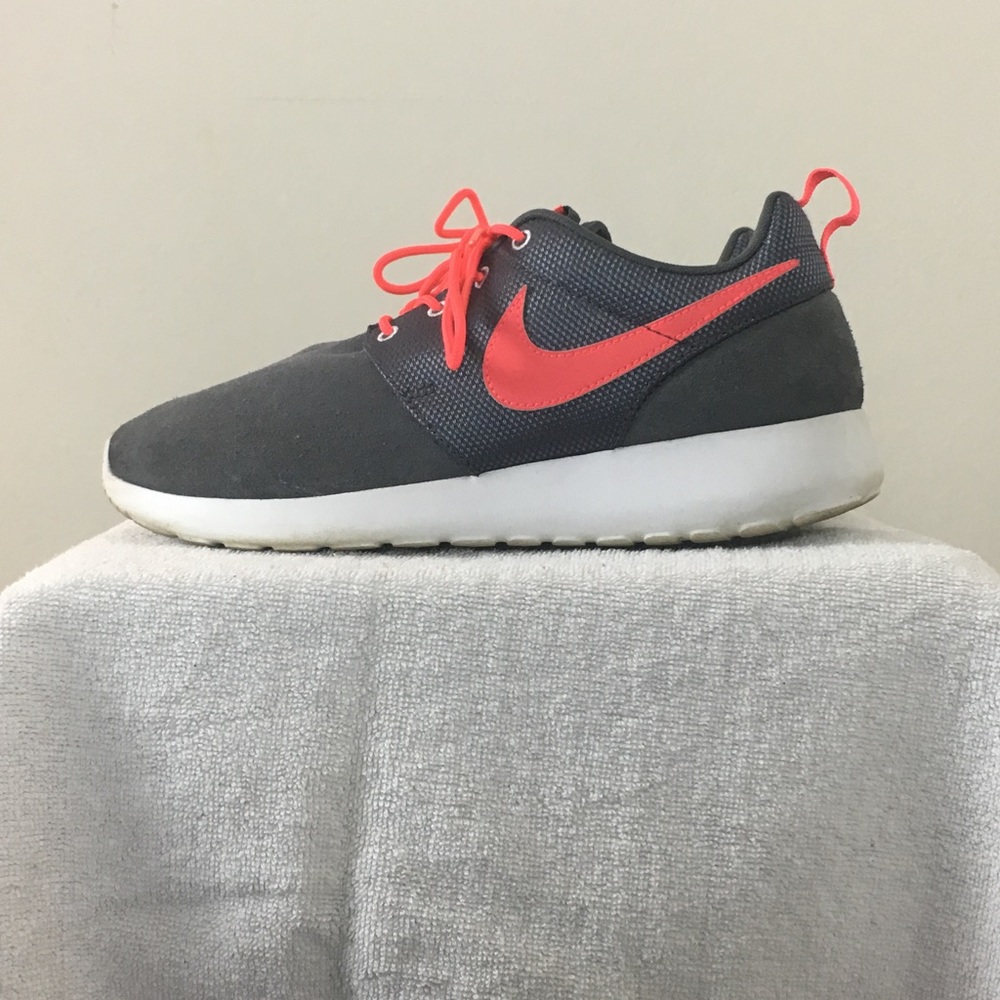 Suede Grey and Pink Nike Roshe
