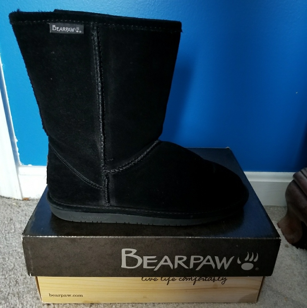 Black bearpaw boots