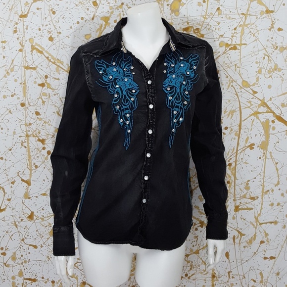 Roar Tops - Roar Button Down embellished shirt size Medium