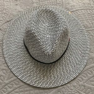 Abercrombie adorable Sun Hat! NWT