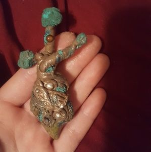Heart tree goddess pendant with Unakite