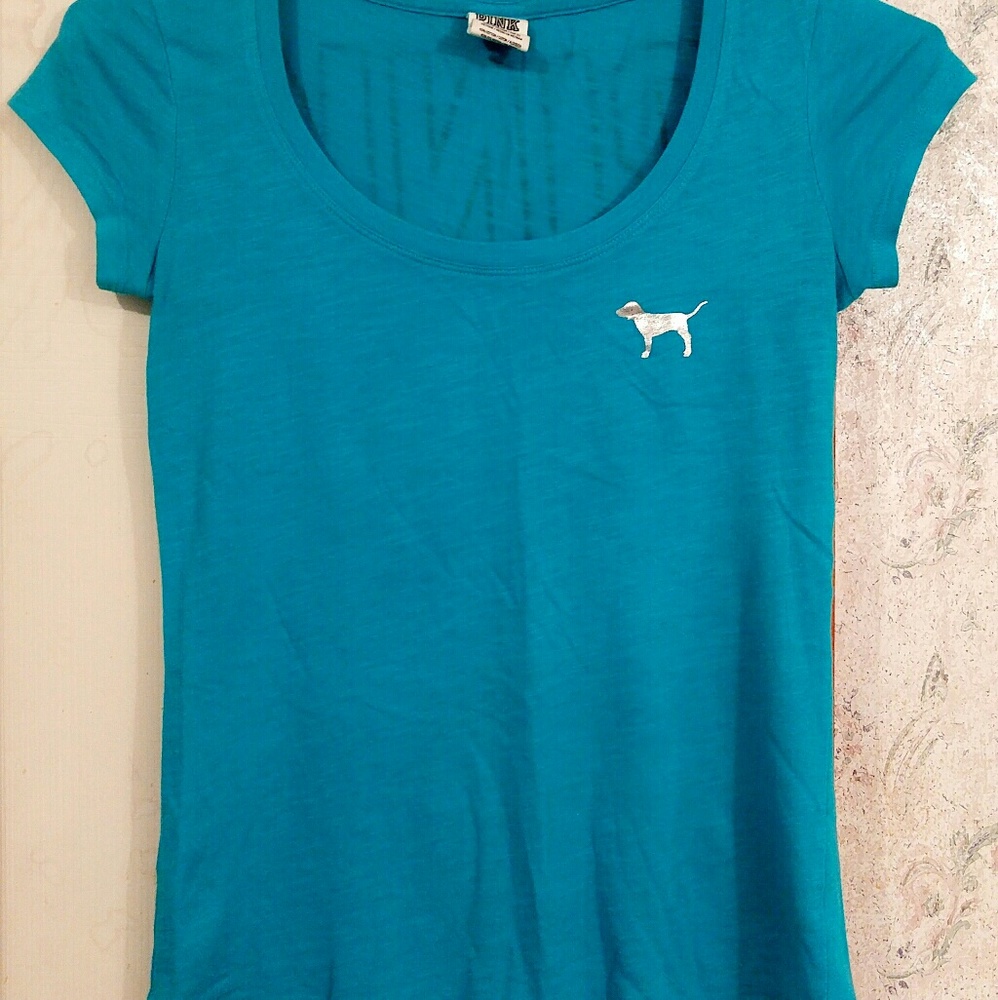 SOLD ON MERVictoria's Secret PINK Bling T-Shirt✨👚