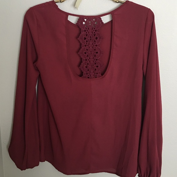 Burgundy long sleeve Francesca's lace back top - Picture 2 of 2