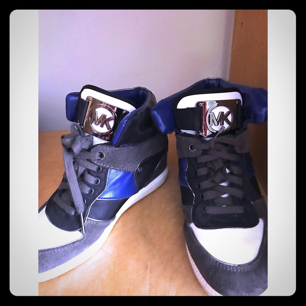Trendy Michael Kors sneakers w heel