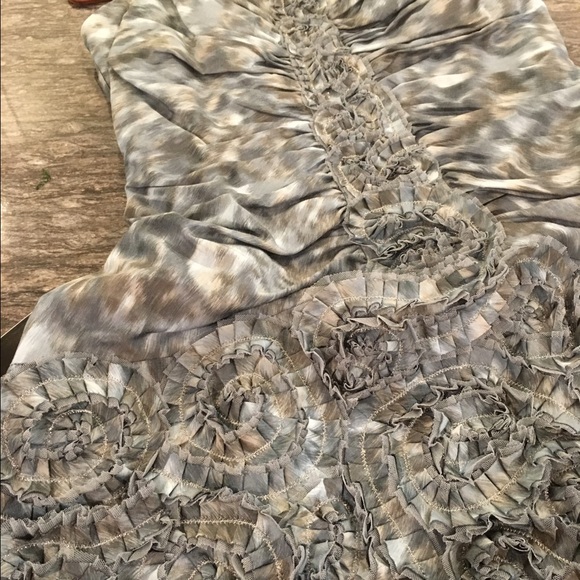 Gorgeous BCBG Max Azria cocktail dress - Picture 2 of 4