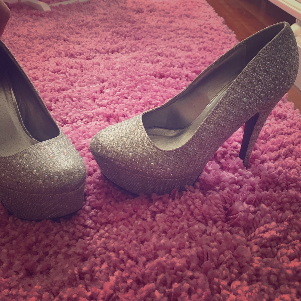Sparkly heels, feel like the princess that you are