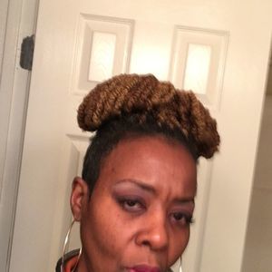 Meet your Posher, Teresa