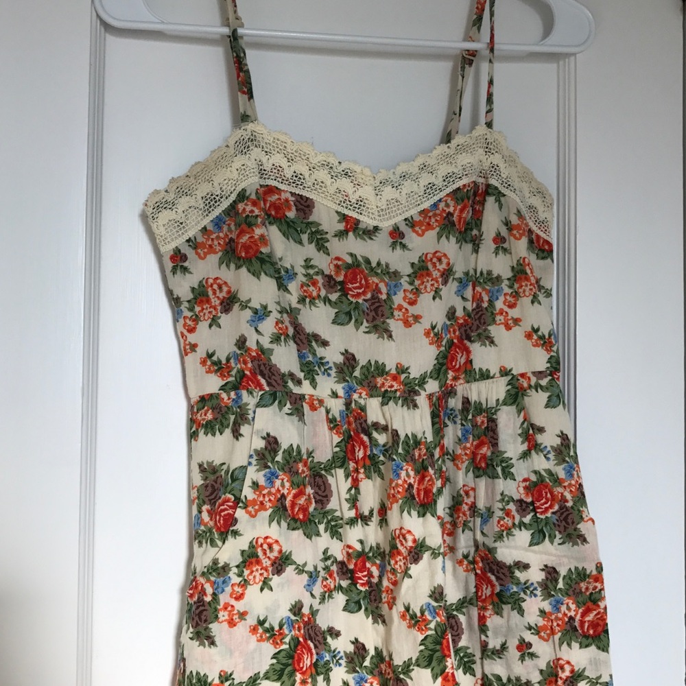 FOREVER 21 Floral Dress