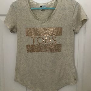 Toms v-neck shirt