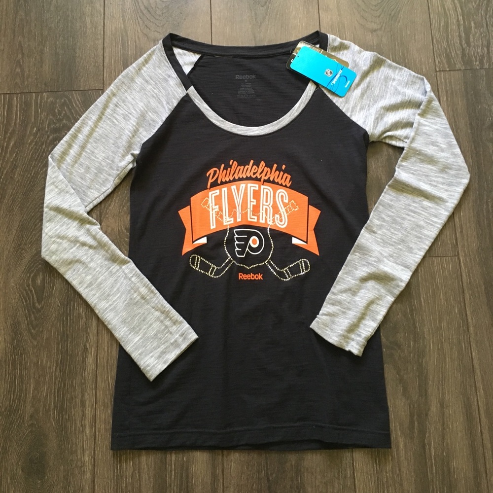 NWT Reebok Flyers top