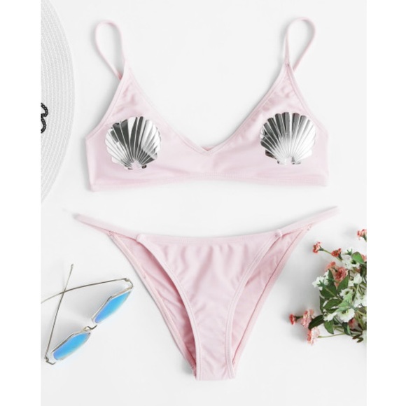 🐚 Shell Embellished High Cut Bikini 🐚 - Picture 1 of 5