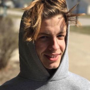 Meet your Posher, Aaron