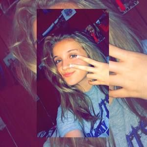 Meet your Posher, Kayla