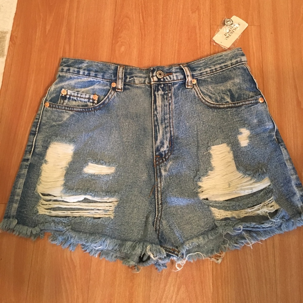 NEW Forever 21 Distressed Denim Shorts