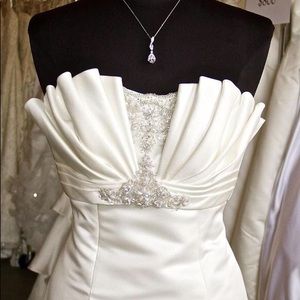 Maggie Sottero Halle Wedding Dress