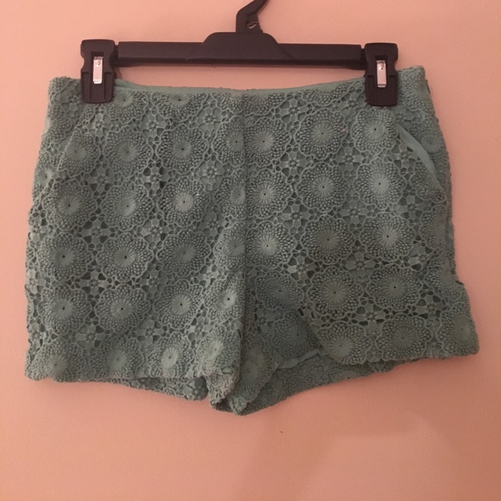 High-waisted Crotchet Shorts