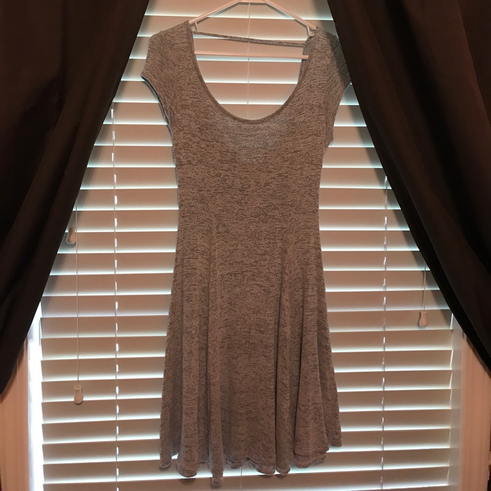 Casual Grey Dress with an open back