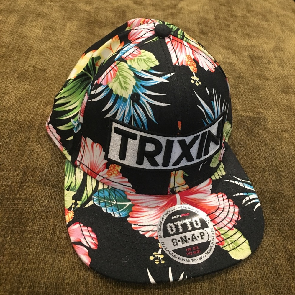 Trixin floral snap back hat