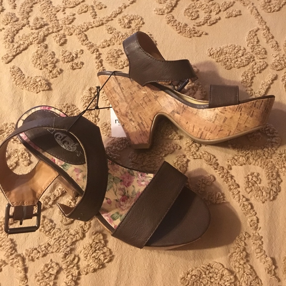 6/7 Rue 21 heels - Picture 3 of 3