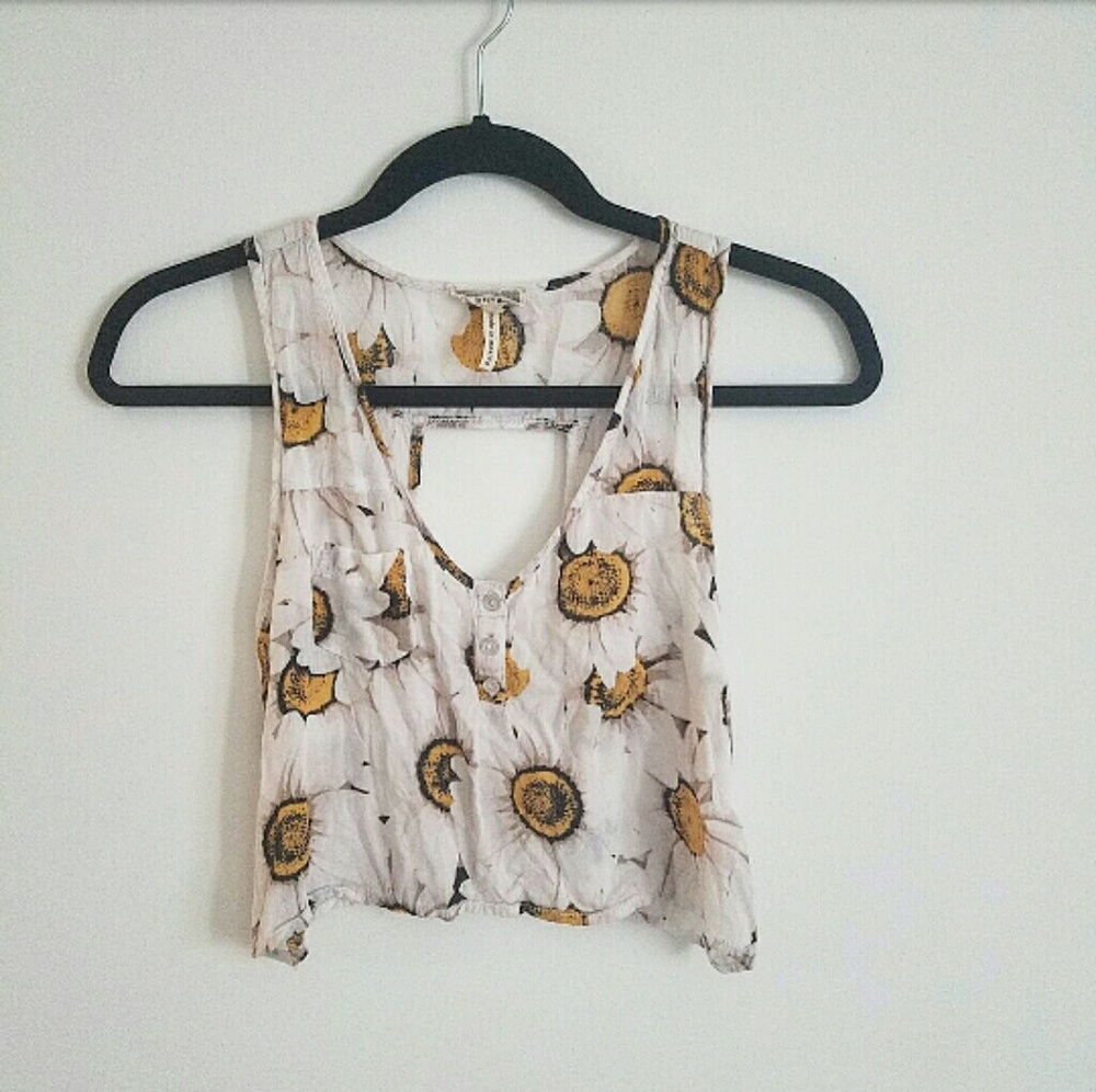 Kirra 🌼 Daisy Crop Top 🌼 [from PacSun]