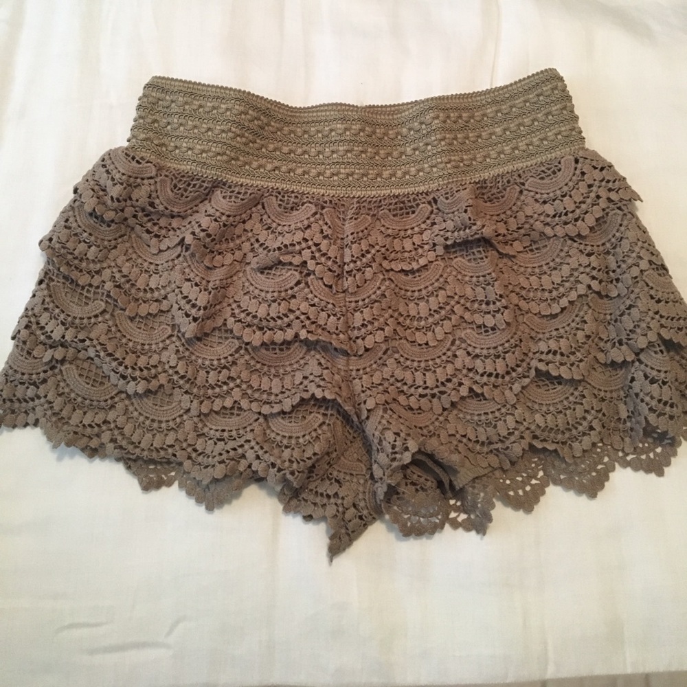 American Rag Shorts - Picture 2 of 4