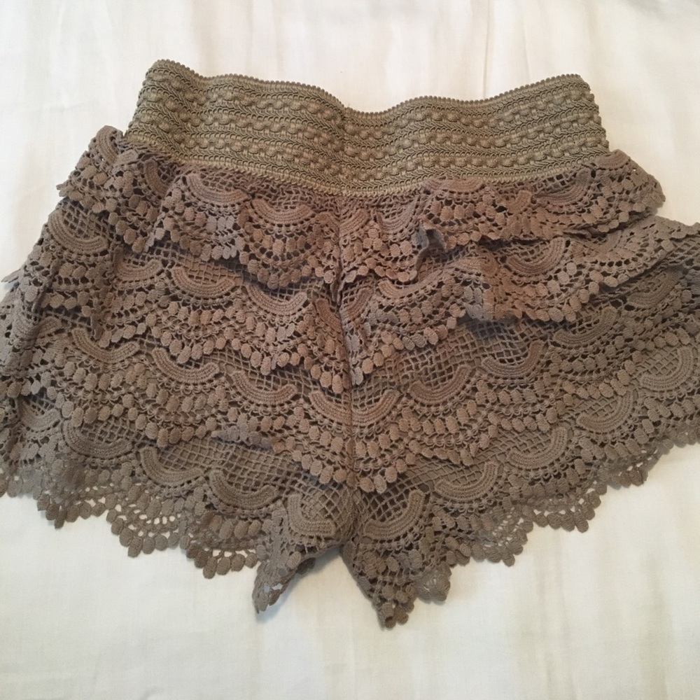 American Rag Shorts - Picture 3 of 4