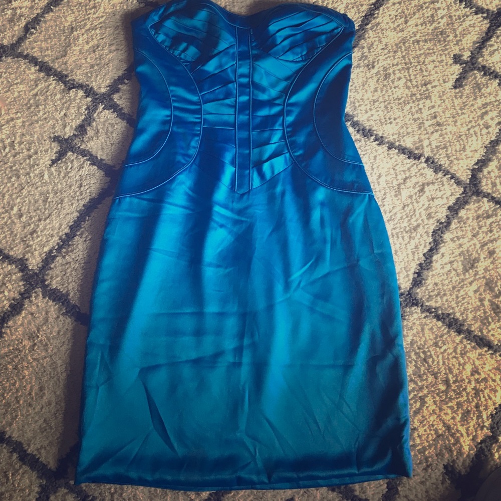 Blue body con dress - medium