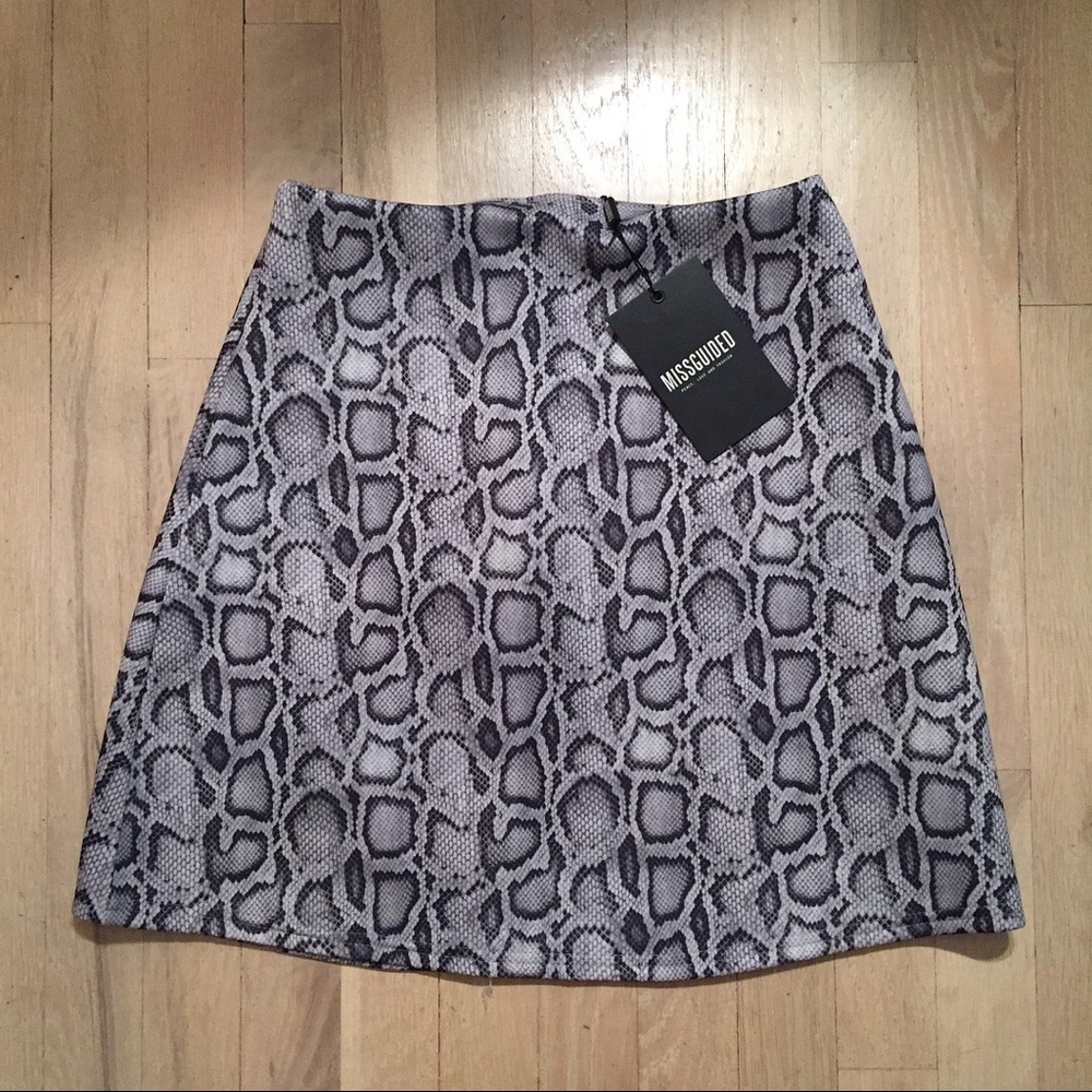BNWT snake print skirt from misguided