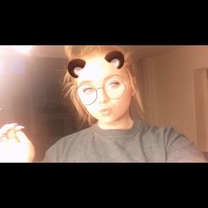 Meet your Posher, Camy