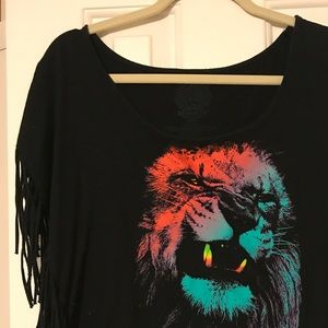 Fringe sleeves and super soft bob Marley tee.