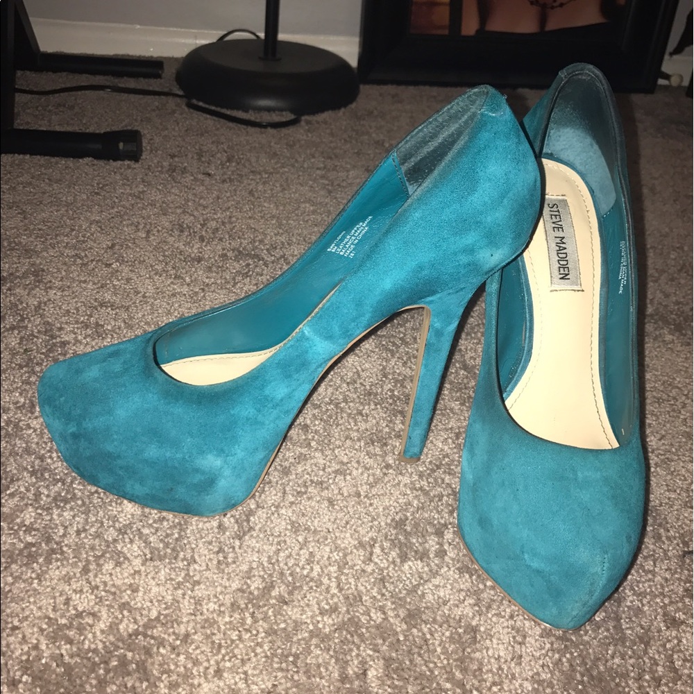 Sexy teal Steve Madden pumps