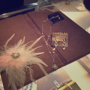Carolee jewelry set and head piece.