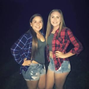 Meet your Posher, Courtney