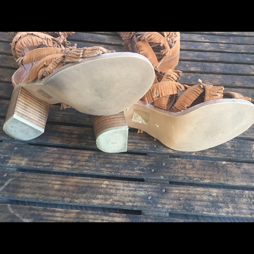 Jeffrey Campbell - Picture 4 of 5