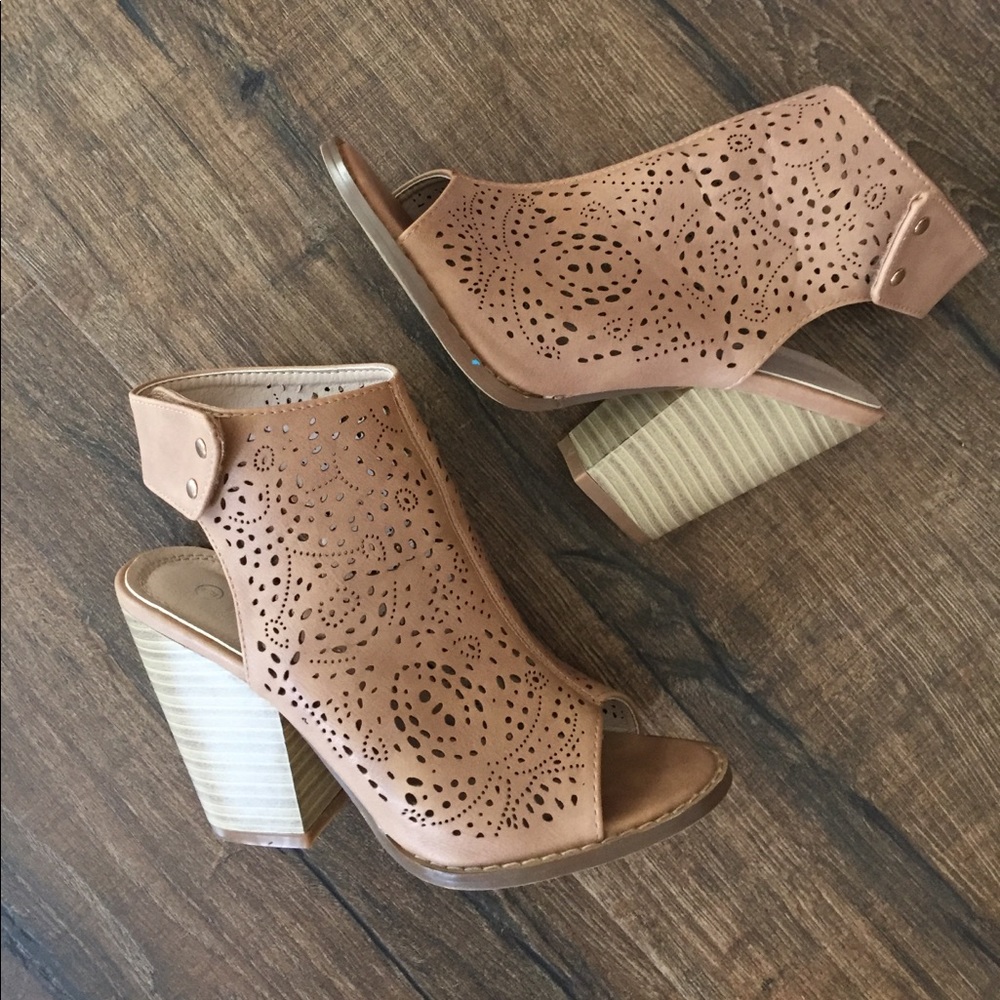 Laser cut bootie
