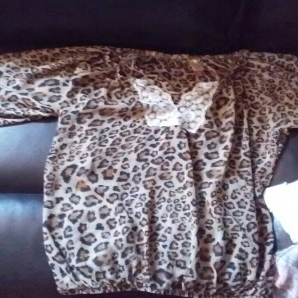 Cute Animal Print with Lace half sleeve top