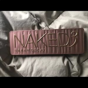 Naked 3 AUTHENTIC. Swatched only.