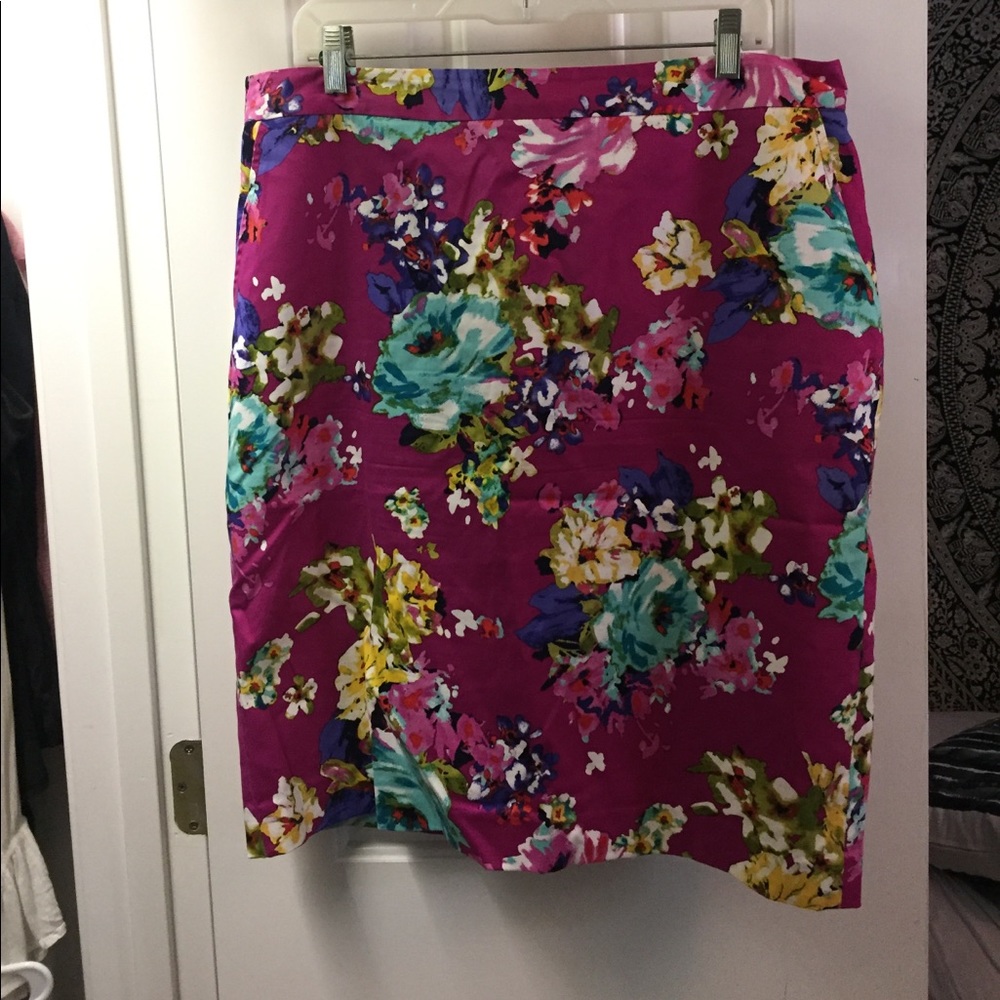 Floral print skirt