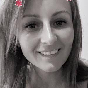 Meet your Posher, Amira